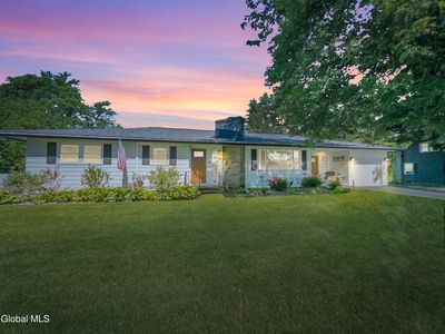 16 Donna Avenue