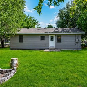 113 E Witcher Ln