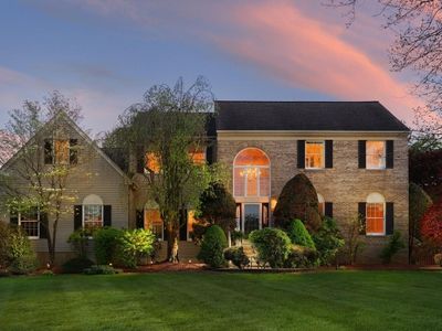 2 Raddel Ct