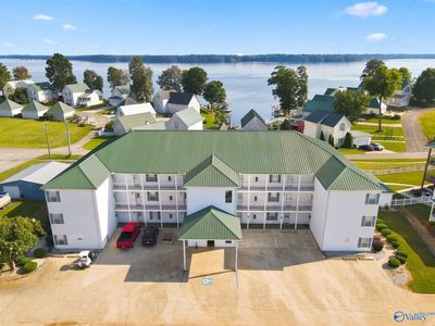 5835 Bay Village Dr APT 203