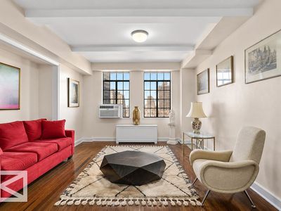320 E 42nd St APT 2403