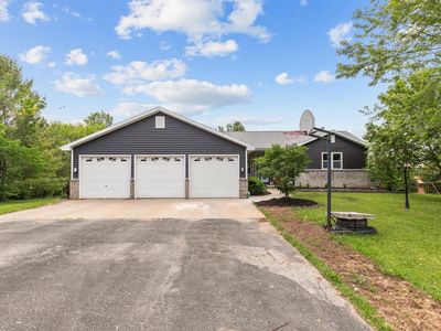 110 Honeysuckle Dr