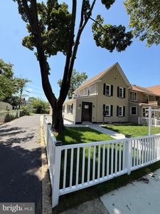 303 Paris Ave