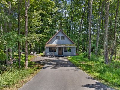90 Lakeview Dr