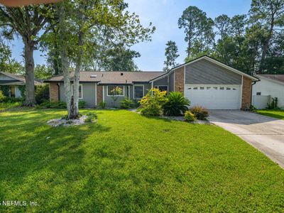 8251 PEPPERWOOD Drive