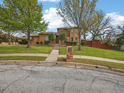 100 Castle Ct