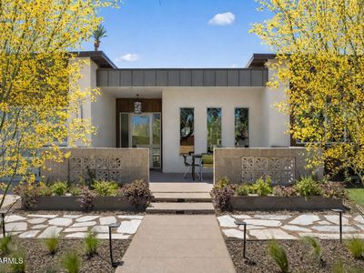115 E GRISWOLD Road