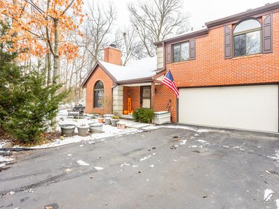 9224 Golden Woods Dr