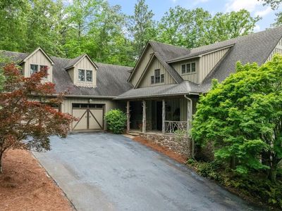 10 Hickory Flats Ln