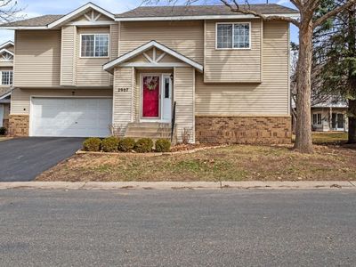 2907 Devonshire Cir