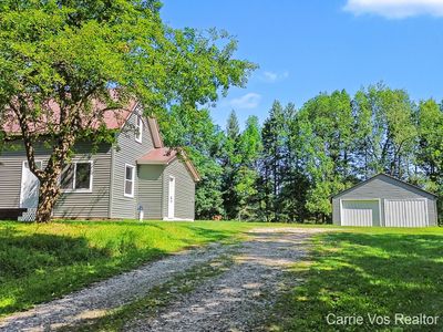 3251 E 46th Rd