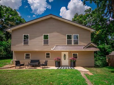 Property at 407 S 8th St, Boonville, IN