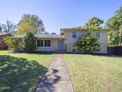 7 Robin Hood Ln