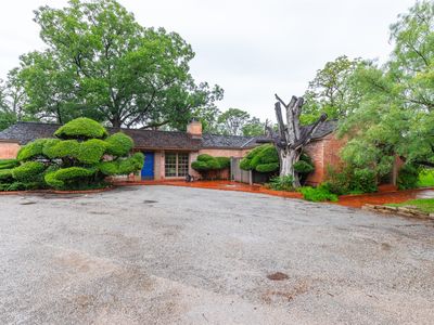 325 Elm Cove Dr