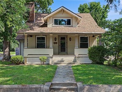 1597 Oakland Ave
