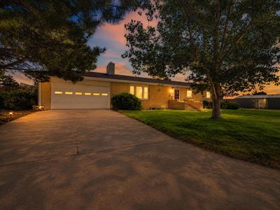 602 Grand Ave