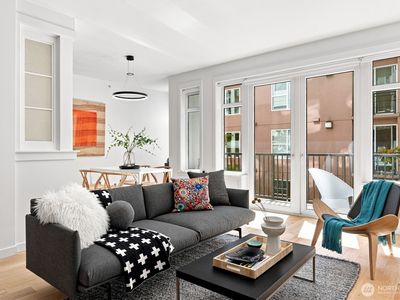 2607 Western Avenue #302