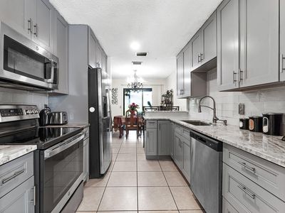 1595 Woodbridge Lakes Circle