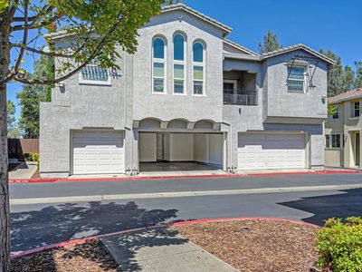 1102 Ferry Cir