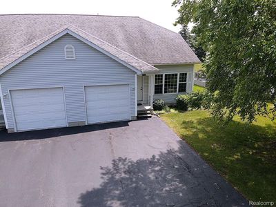 Property at 2015 Pauls Ct, Marysville, MI