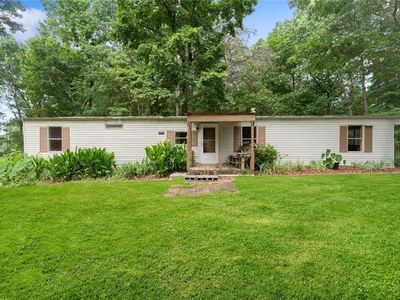37 Adrianne Ln