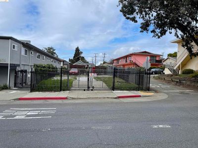 Property at 35th Ave, Oakland, CA