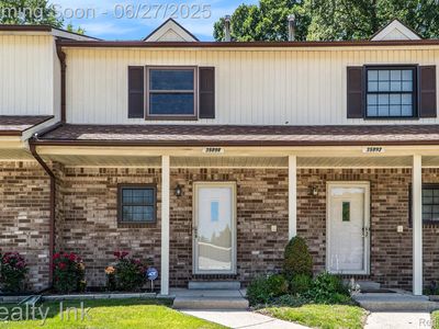 Property at 35898 Castlewood Ct, Westland, MI