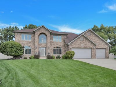 365 Crestwood Rd