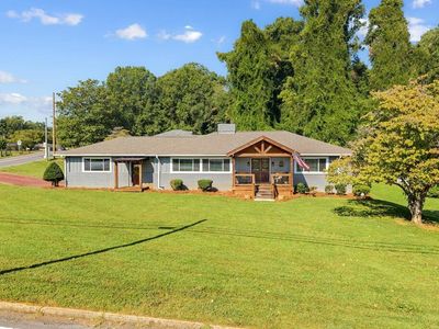 600 Lakemont Dr