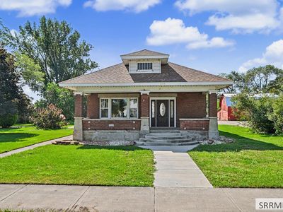 256 E Center St