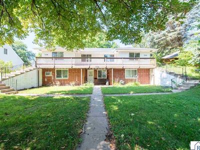 706 N 8th St