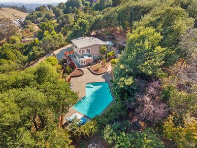 1125 Meadowcrest Drive