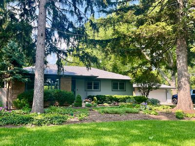 35W764 W Highland Ave