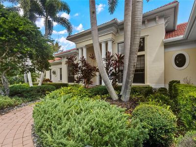 7819 ROSEHALL COVE