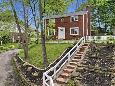 315 Woodside Rd