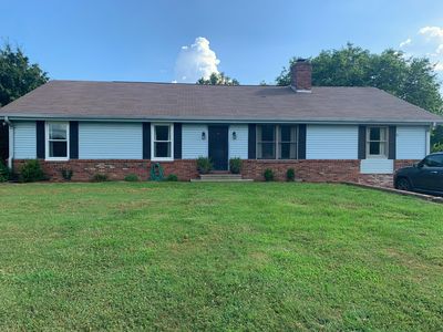 33 Moss Dr