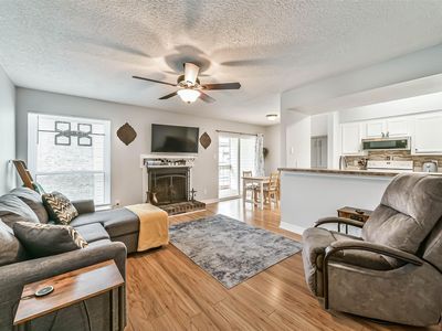 7600 Emmett F Lowry Expy APT 904