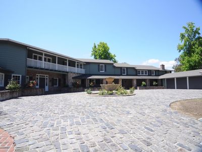 389 Moore Rd