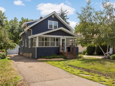 1404 Hubbard Ave