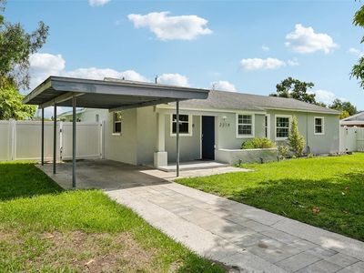 2214 23rd Ave W