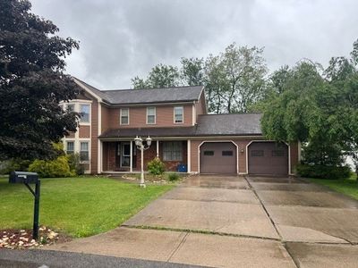 5006 Julia Ln