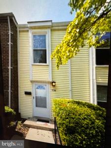 776 W Side Dr #9-C