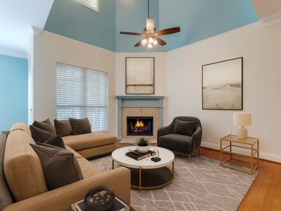 5407 Bryan St APT B209