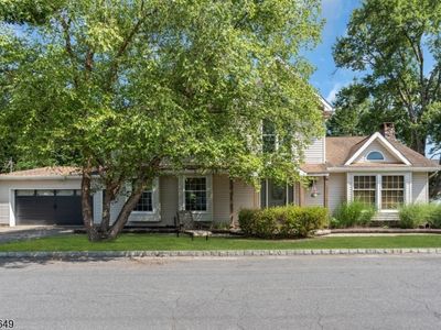 4 Davenport Rd