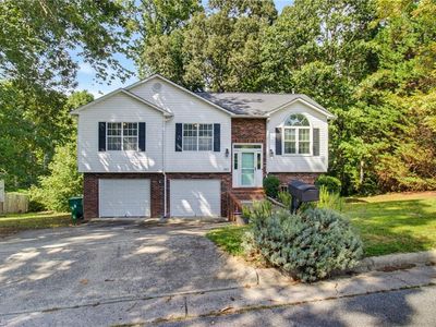 Property at 3913 Landover Dr, High Point, NC