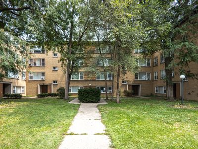 6139 N Seeley Ave #G
