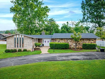 2440 Rivermont Dr