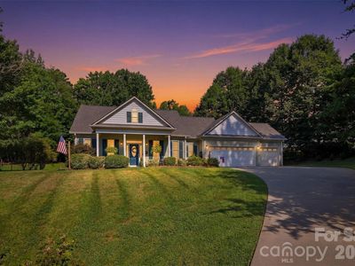 3809 Creek Ridge Dr