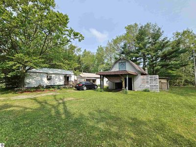 Property at 800 S Clark St, Mesick, MI
