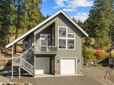 160 Flagstone Lane